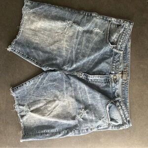 Distressed Denim Shorts American Eagle size 48